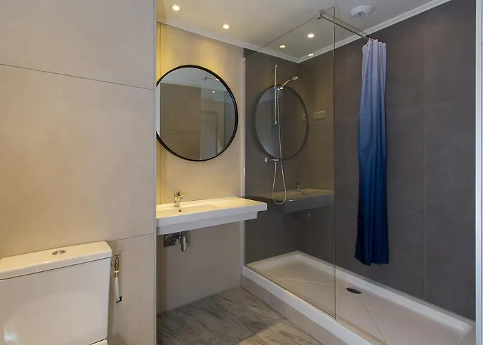 Saint Exupery Хостел *