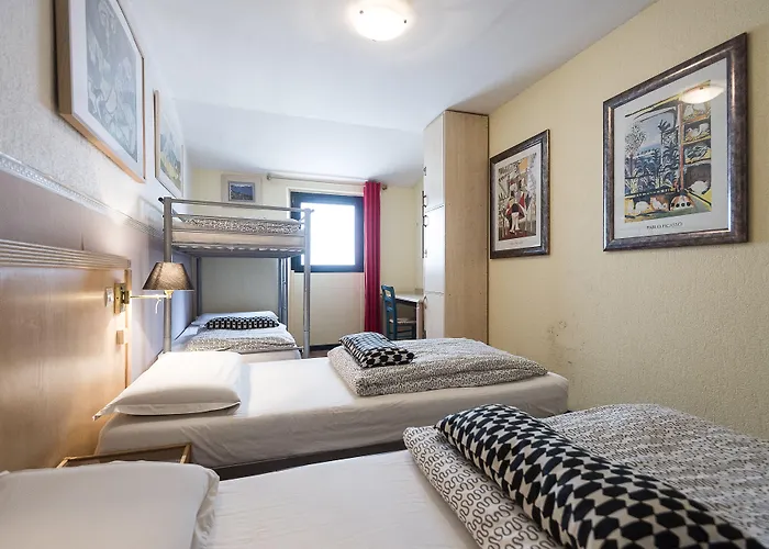 Hostel Saint Exupery