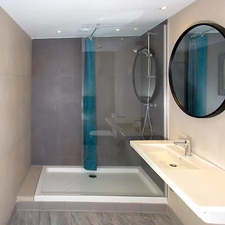 Saint Exupery Hostel Νίκαια