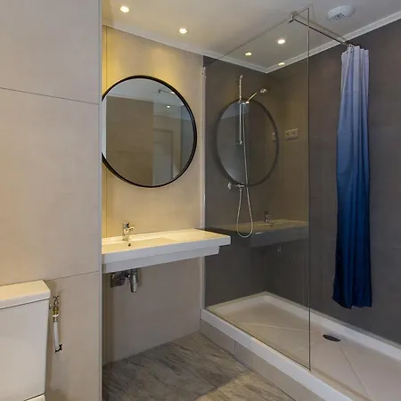 Saint Exupery Hostal *