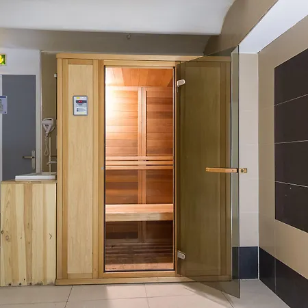 Saint Exupery Hostel Nizza