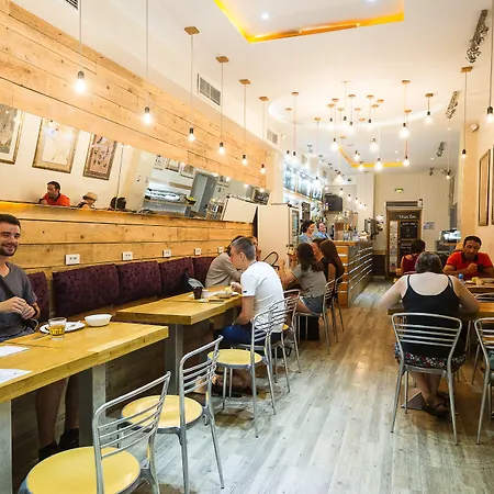 Hostel Saint Exupery Nizza