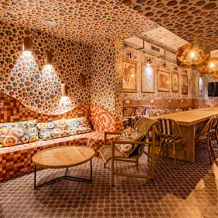 Hostel Saint Exupery Nicea