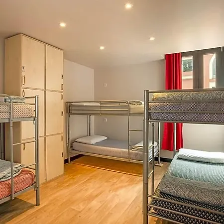 Saint Exupery Albergue Nice