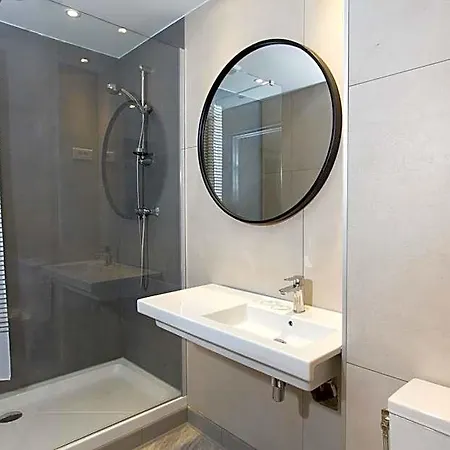 Albergue Saint Exupery Nice