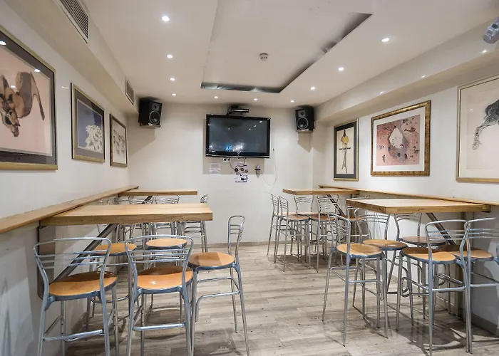 سانت اكزوبري بيتش هوستال بيت شباب