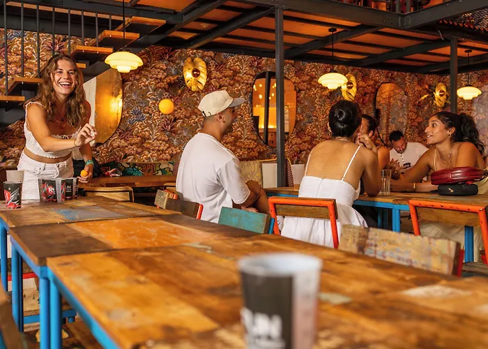 سانت اكزوبري بيتش هوستال