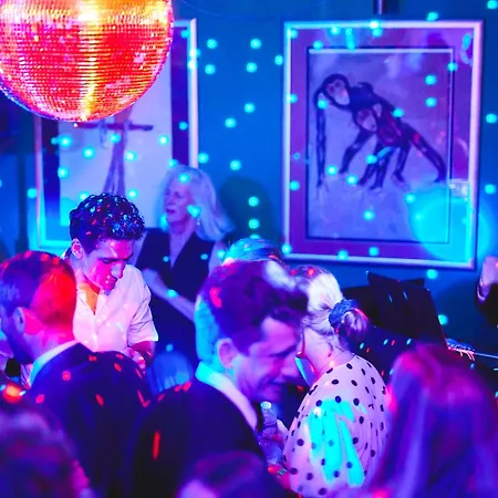 Auberge de jeunesse Saint Exupery *