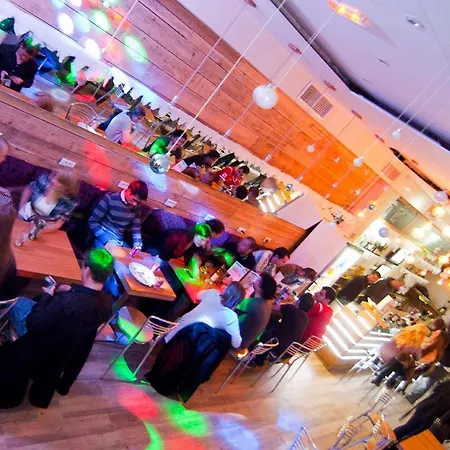 Auberge de jeunesse Saint Exupery