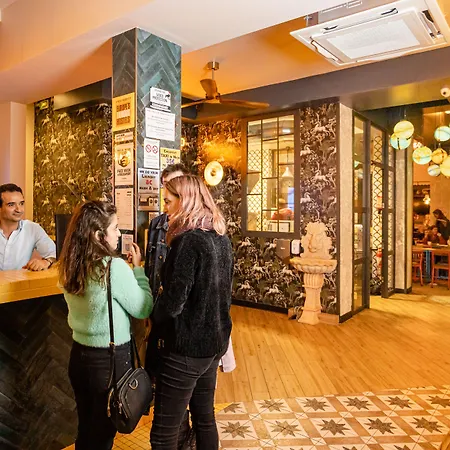 Auberge de jeunesse Saint Exupery Nice