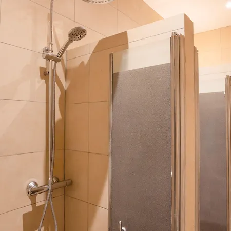 Auberge de jeunesse Saint Exupery *