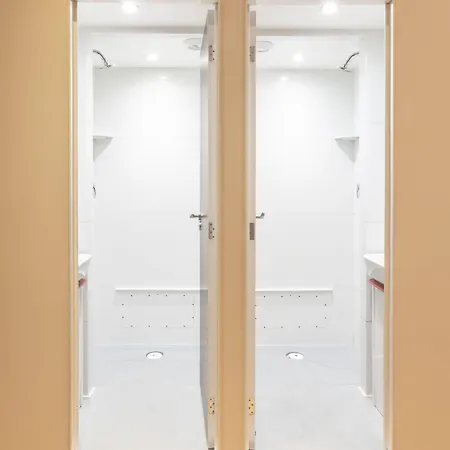 Auberge de jeunesse Saint Exupery *