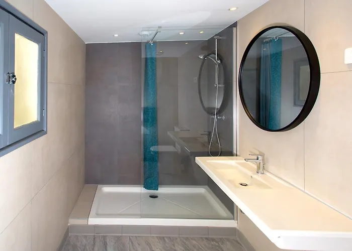 Saint Exupery Albergue Nice