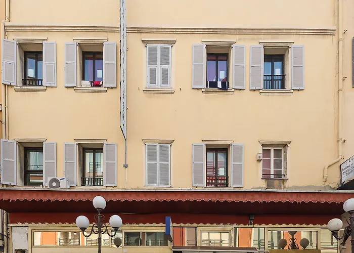 Hostel Saint Exupery